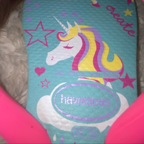 Kids sandals size Teva and Havaianas size 11 and 13 - Picture 2 of 4